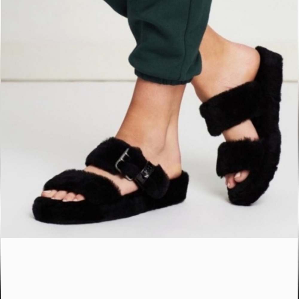 Ugg fuzz yeah black real fur slides Womens 8 Like New